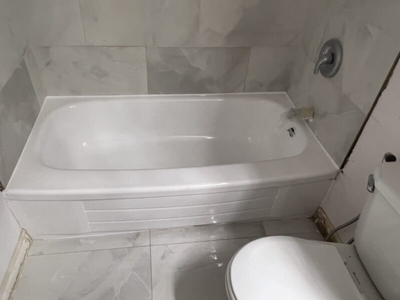 Bathtub tile and sink reglazing resurfacing