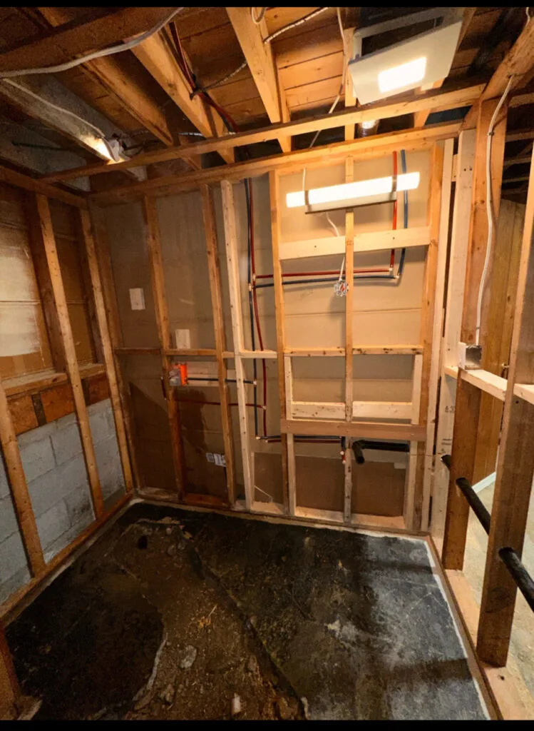 CASH JOB! Hiring part time plumber labourour